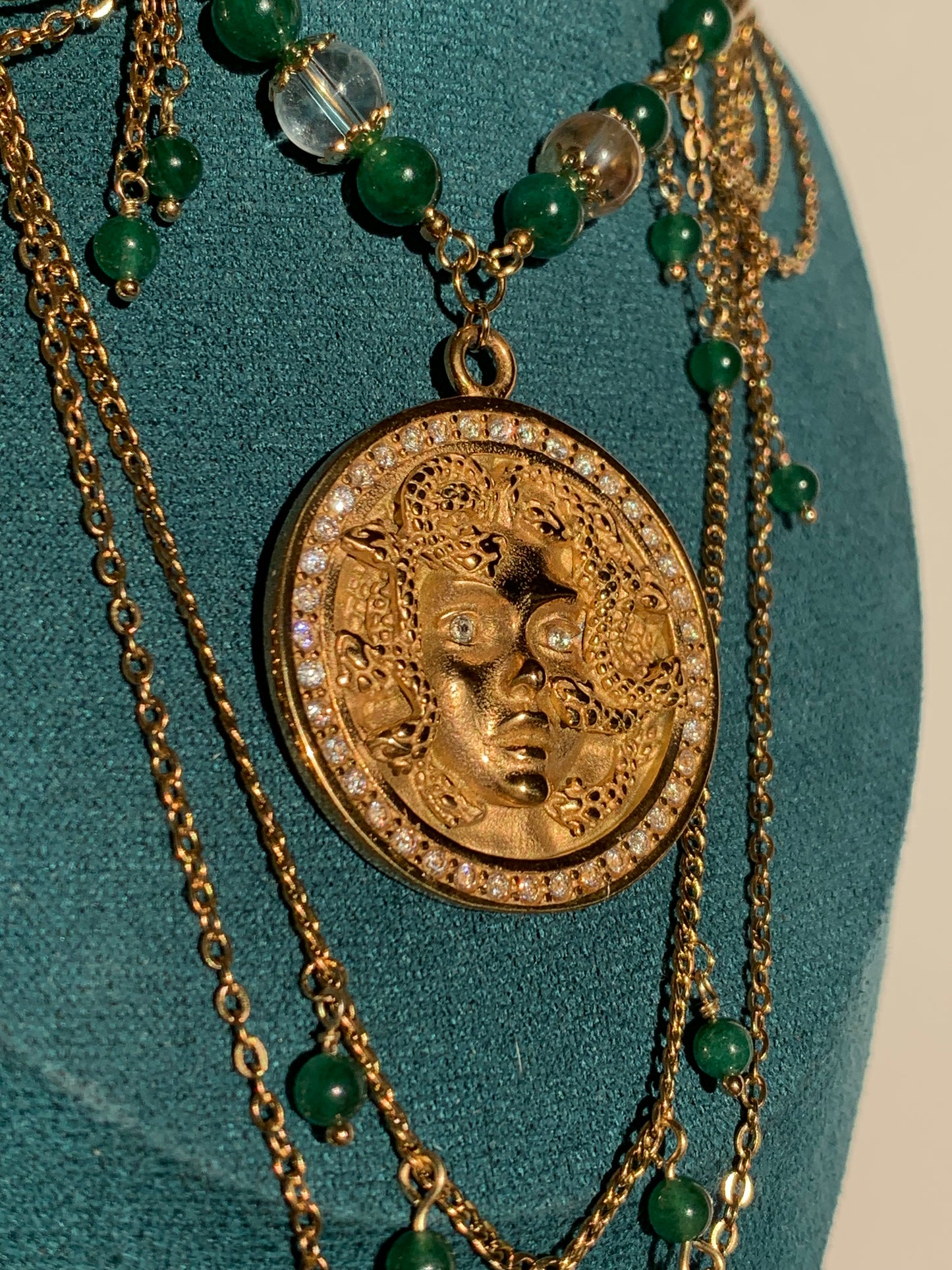 Collier « Médusa » Doré ou Argenté, Aventurine verte étoilée & Cristal de roche
