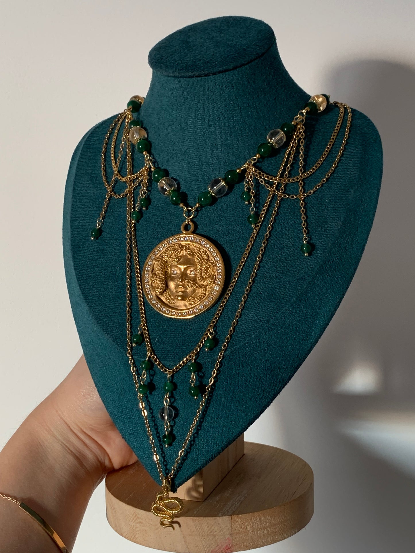 Collier « Médusa » Doré ou Argenté, Aventurine verte étoilée & Cristal de roche