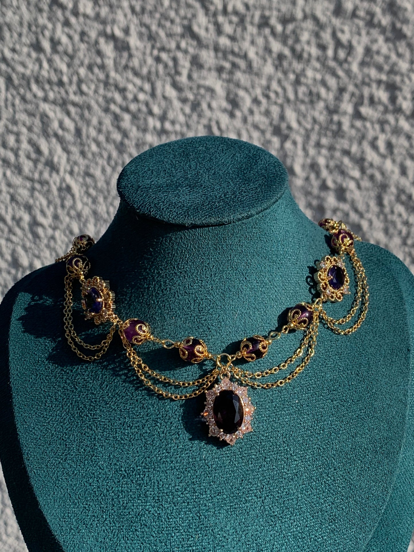 Collier « Megara » plaqué or & Améthyste