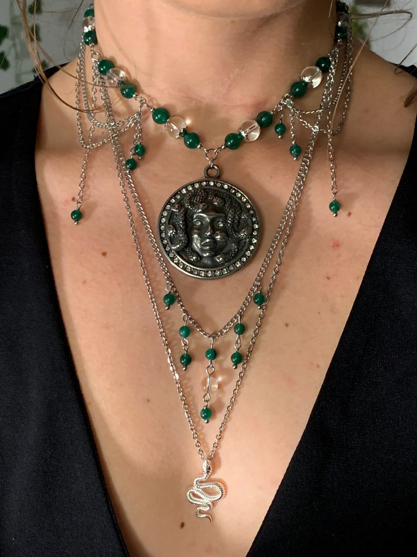 Collier « Médusa » Doré ou Argenté, Aventurine verte étoilée & Cristal de roche