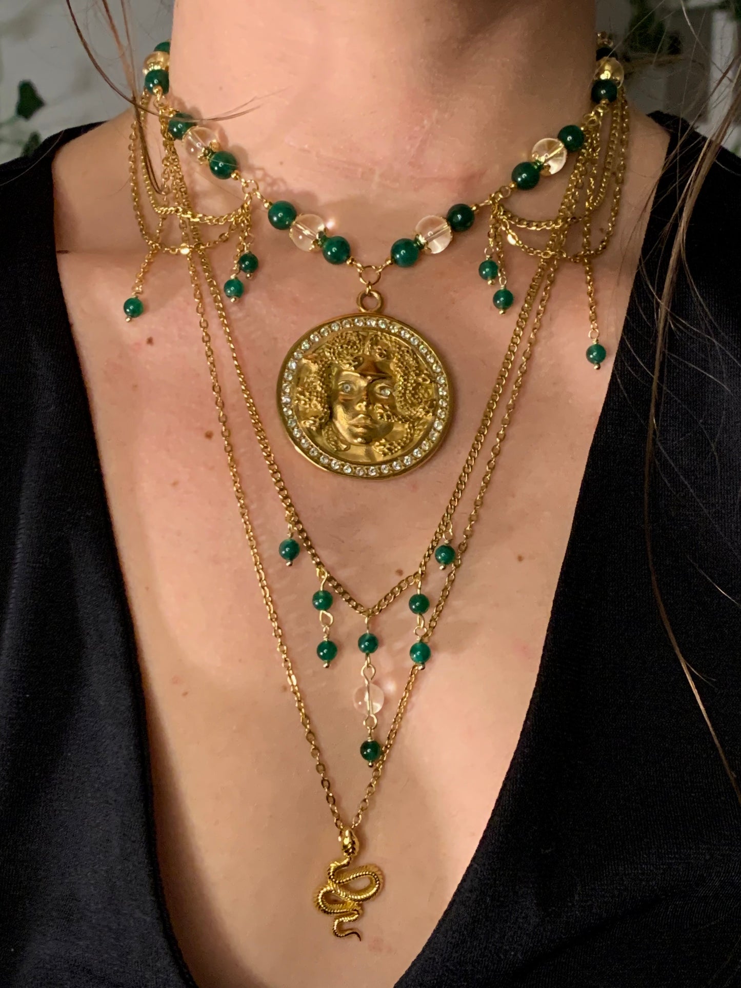 Collier « Médusa » Doré ou Argenté, Aventurine verte étoilée & Cristal de roche