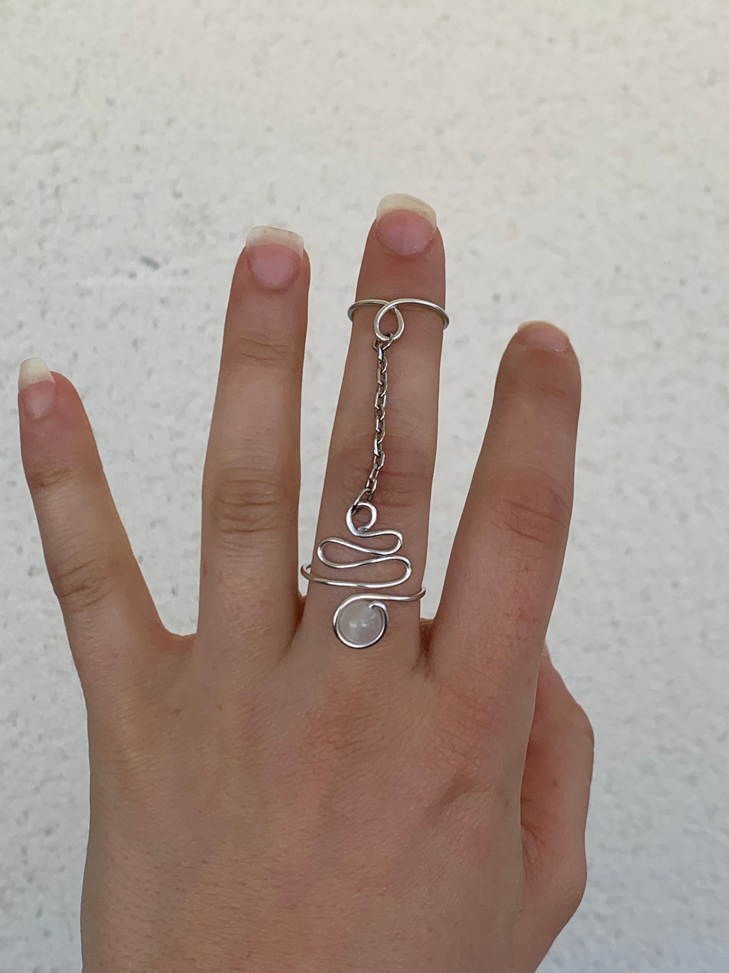 Bague argentée pierre de lune