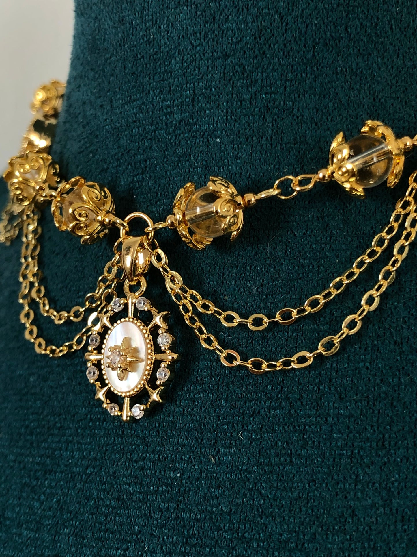 Collier « Daphné » plaqué or Cristal de roche