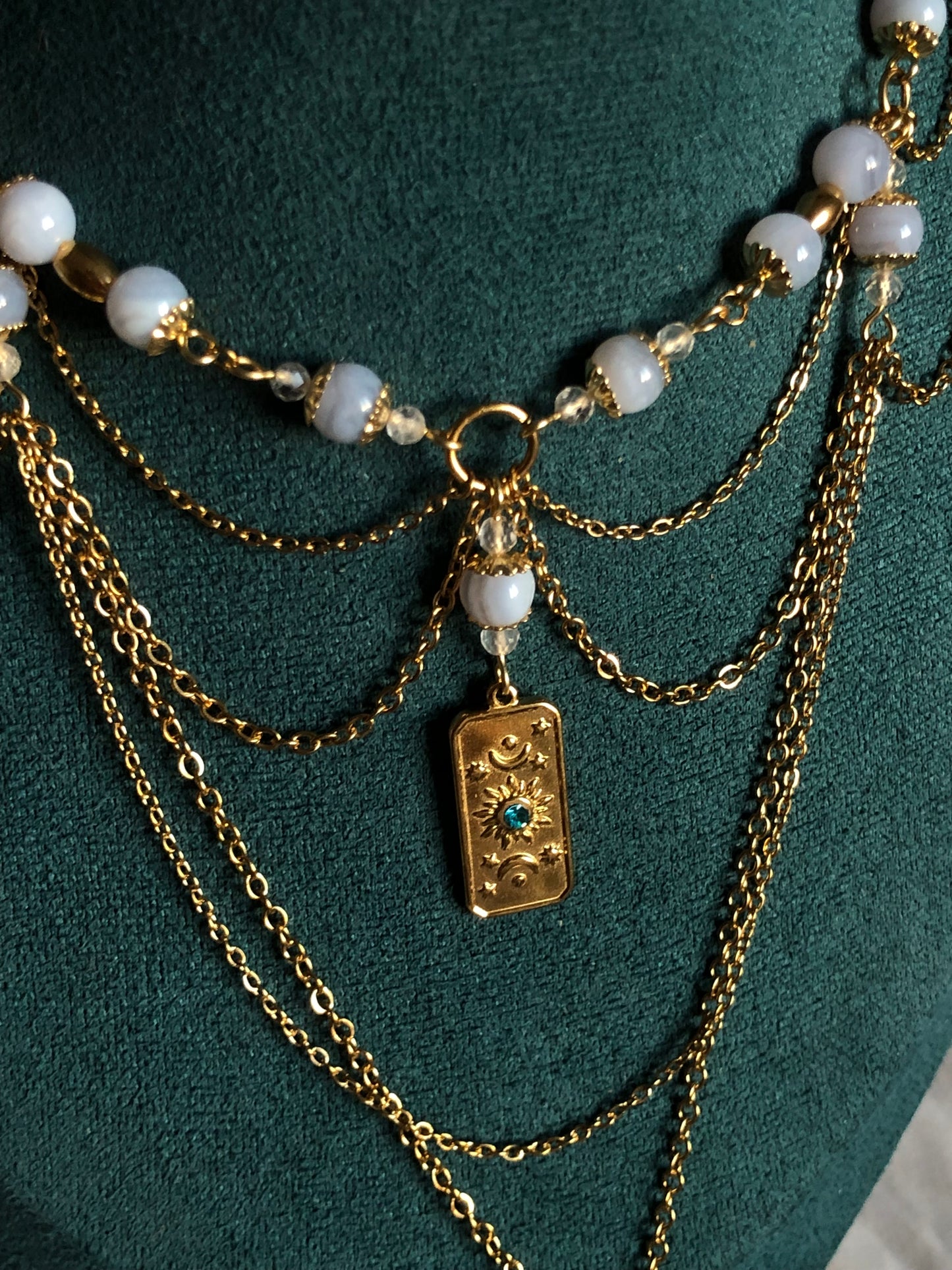 Collier « Luna » Calcédoine bleue & Cristal de roche