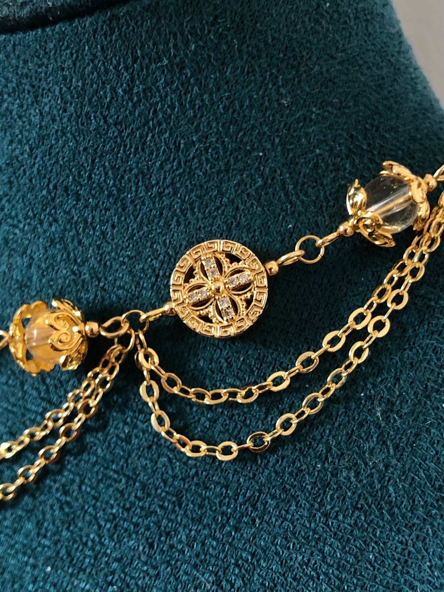 Collier « Daphné » plaqué or Cristal de roche