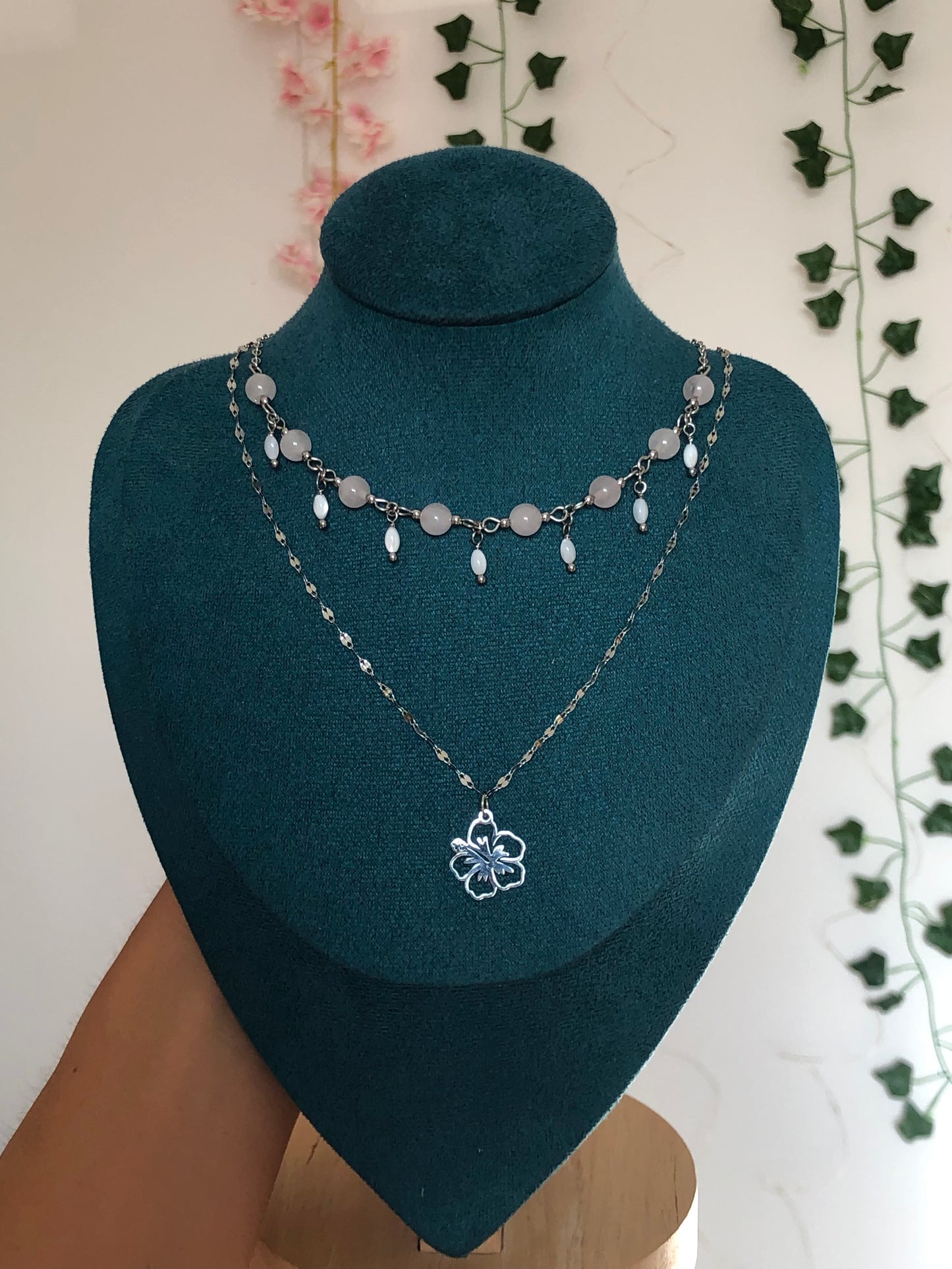 Collier Hibiscus, Quartz rose & perles nacrées