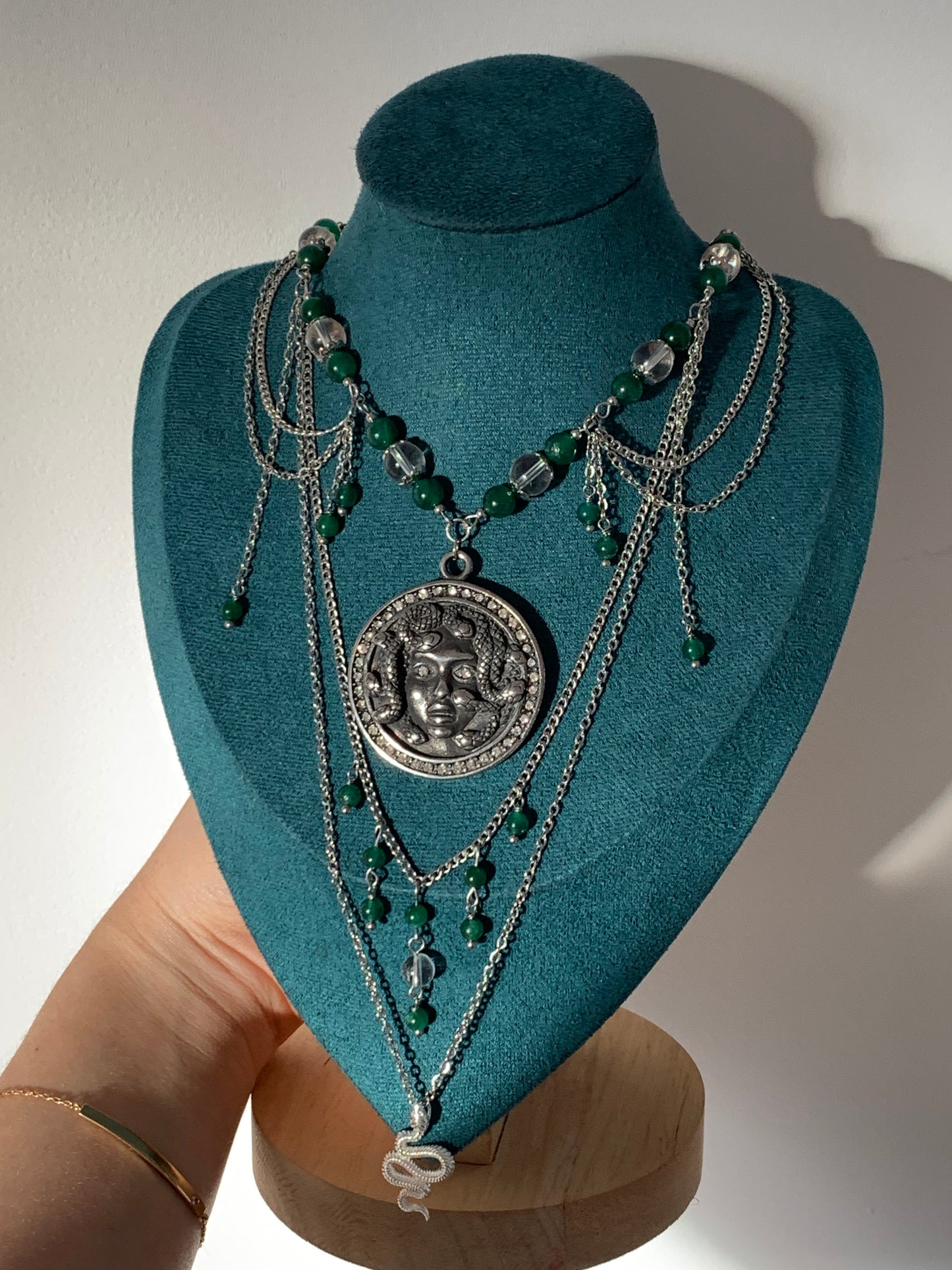 Collier « Médusa » Doré ou Argenté, Aventurine verte étoilée & Cristal de roche