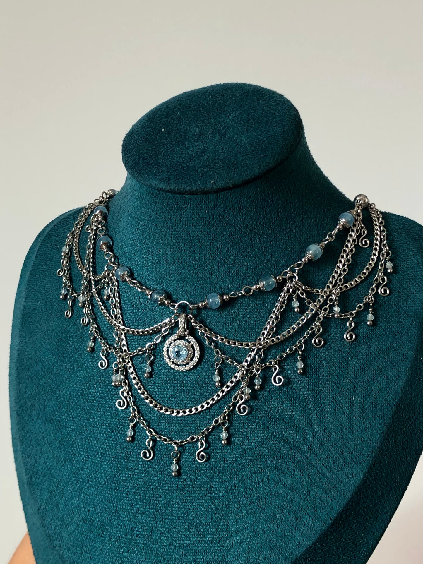 Collier « Arwen » Aigue-marine