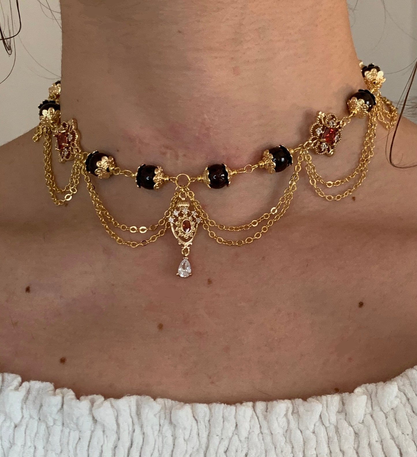 Collier « Duchesse » plaqué or Grenat