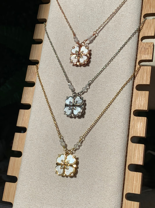 Collier Fleur magnétique & Cristal de roche