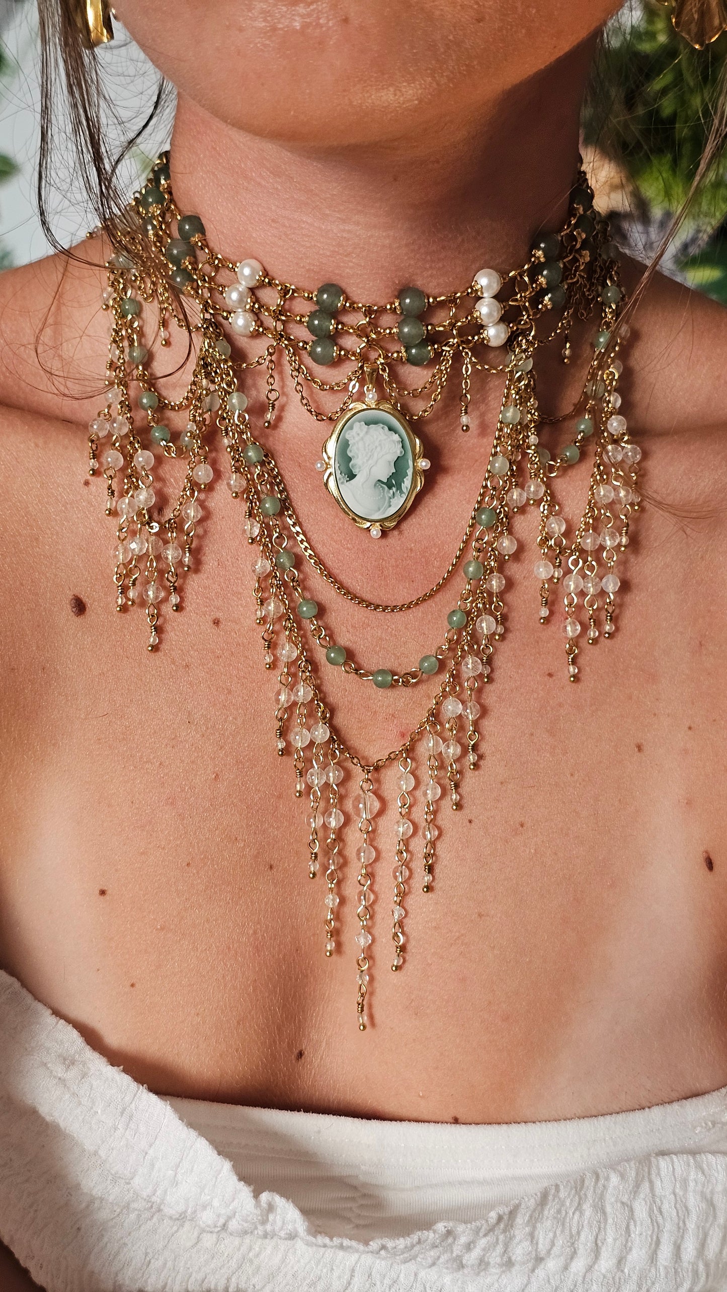 Collier "L’Intemporelle" Aventurine verte, perles nacrées & Cristal de roche