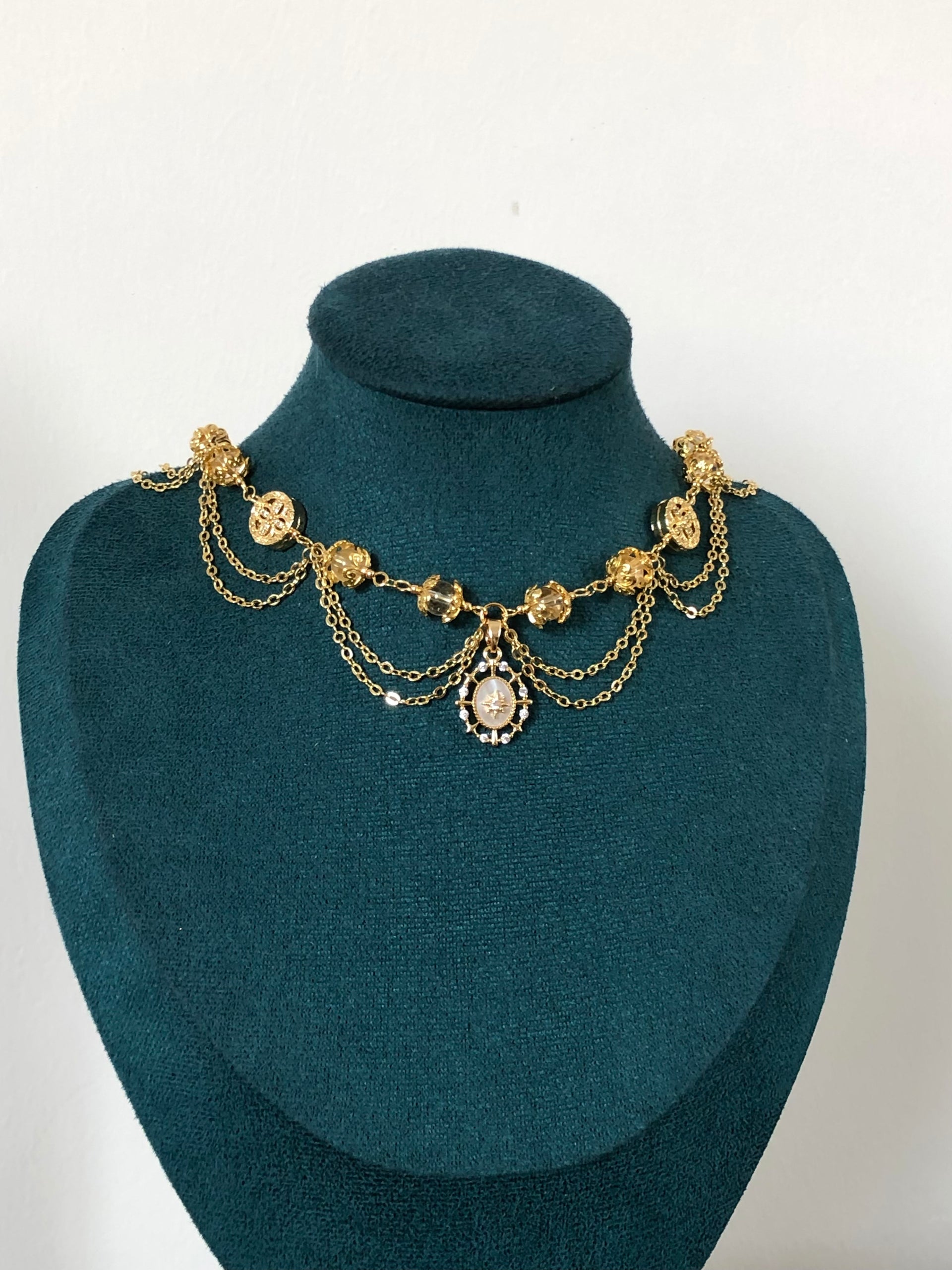 Collier « Daphné » plaqué or Cristal de roche