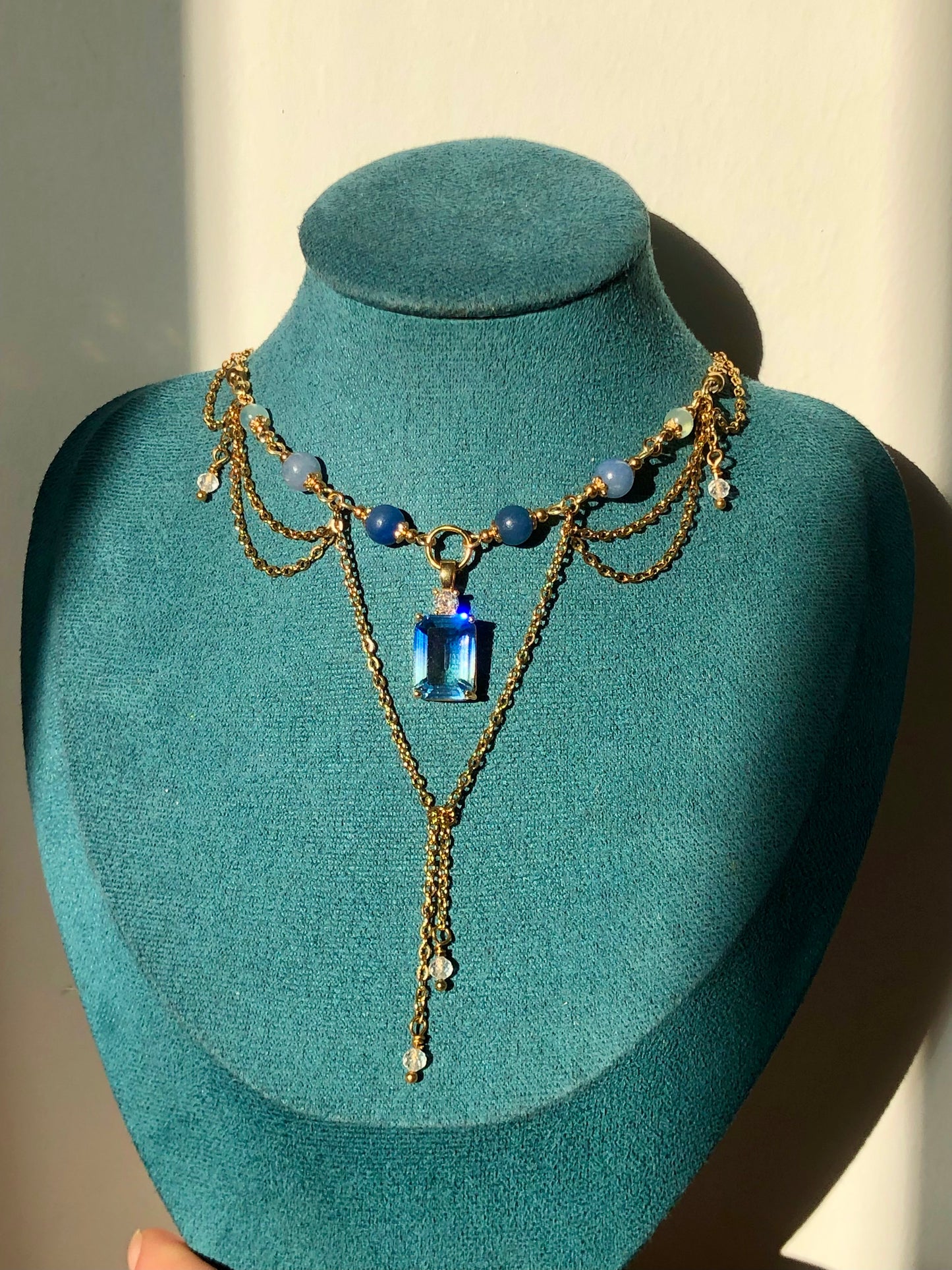 Collier « Estelle » Aventurine bleue, aigue-marine & cristal de roche