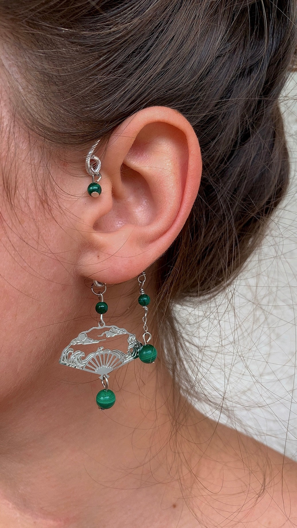 Manchettes d’oreilles argentées & Malachite