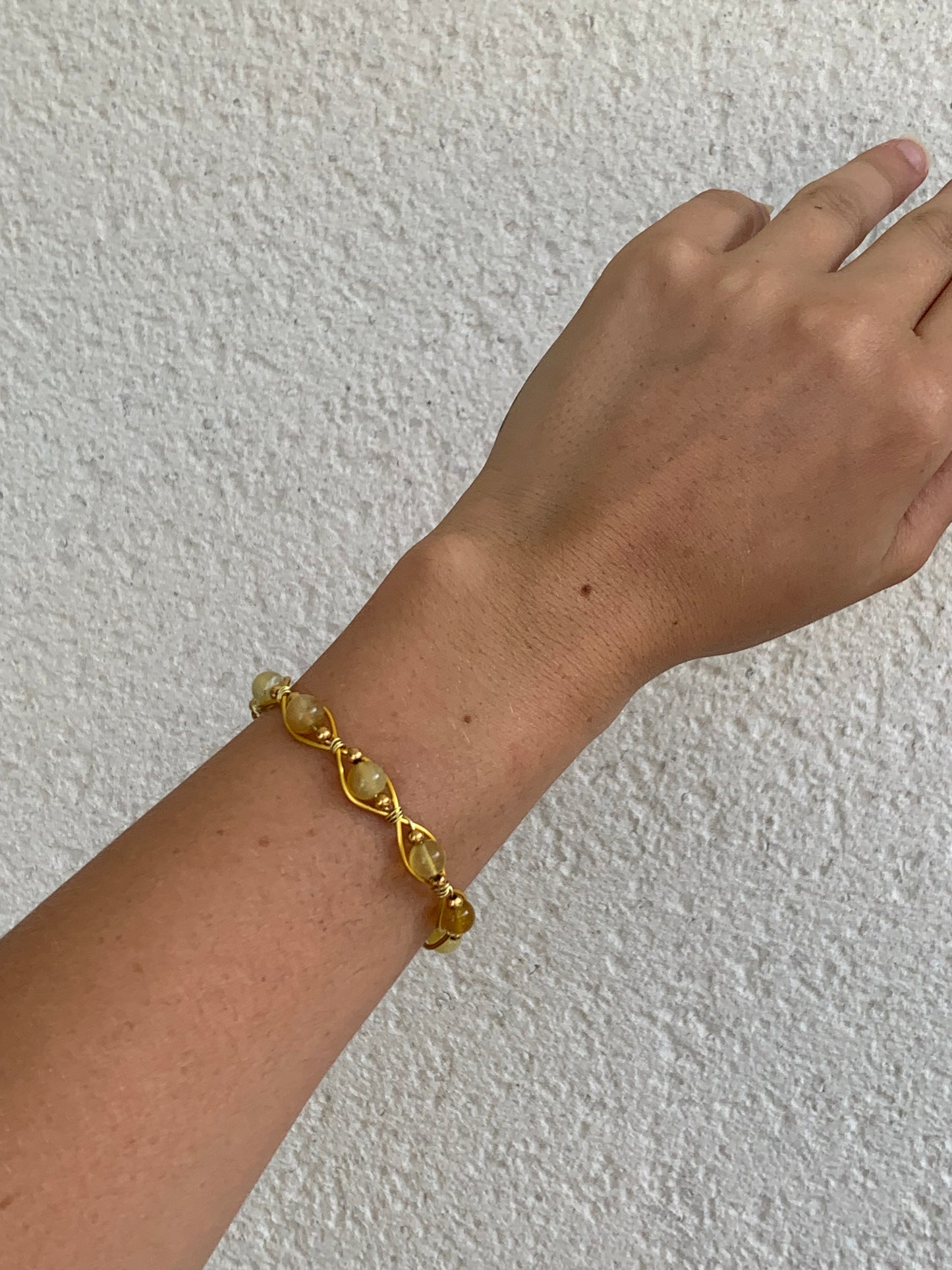 Bracelet personnalisé Opale jaune « Belle et la bête »