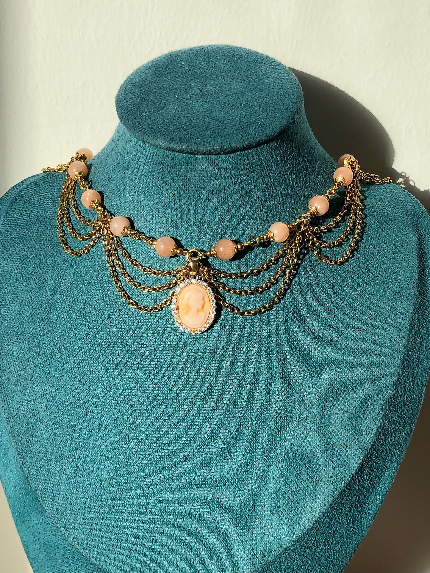 Collier « Elisabeth » Pierre de soleil