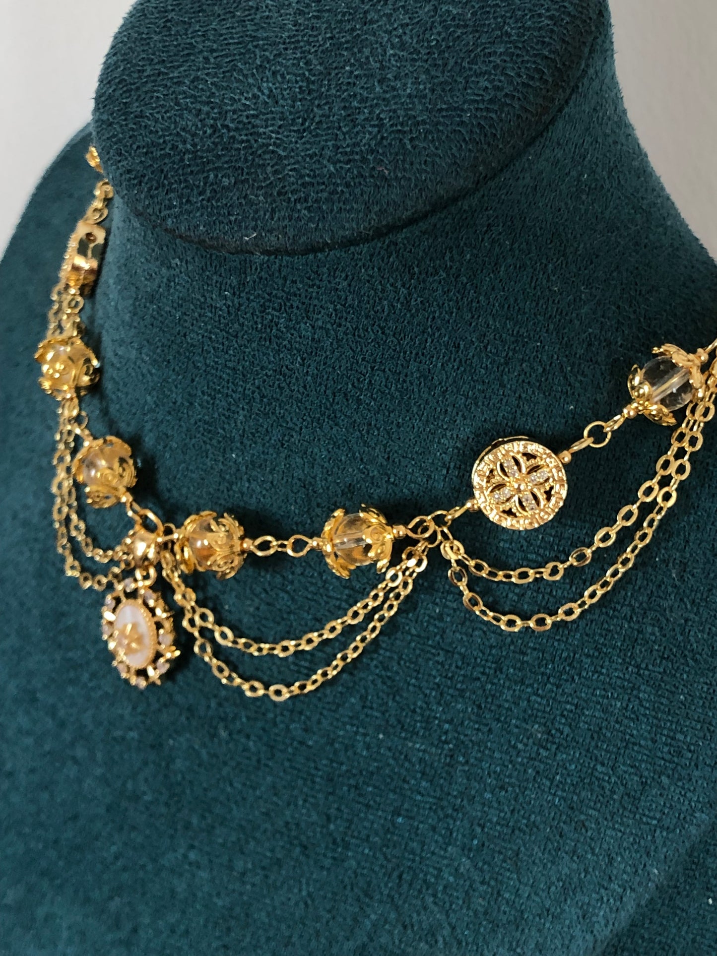 Collier « Daphné » plaqué or Cristal de roche