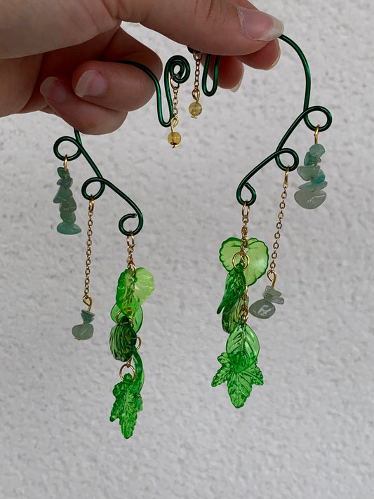 Manchettes oreilles « Zelda » Aventurine verte & opale jaune