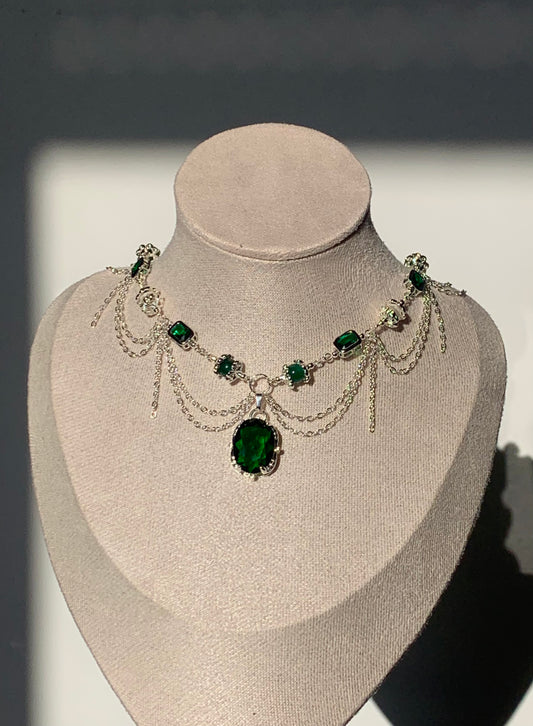 Collier « Frisson d’âme » Aventurine verte étoilée & perles nacrées