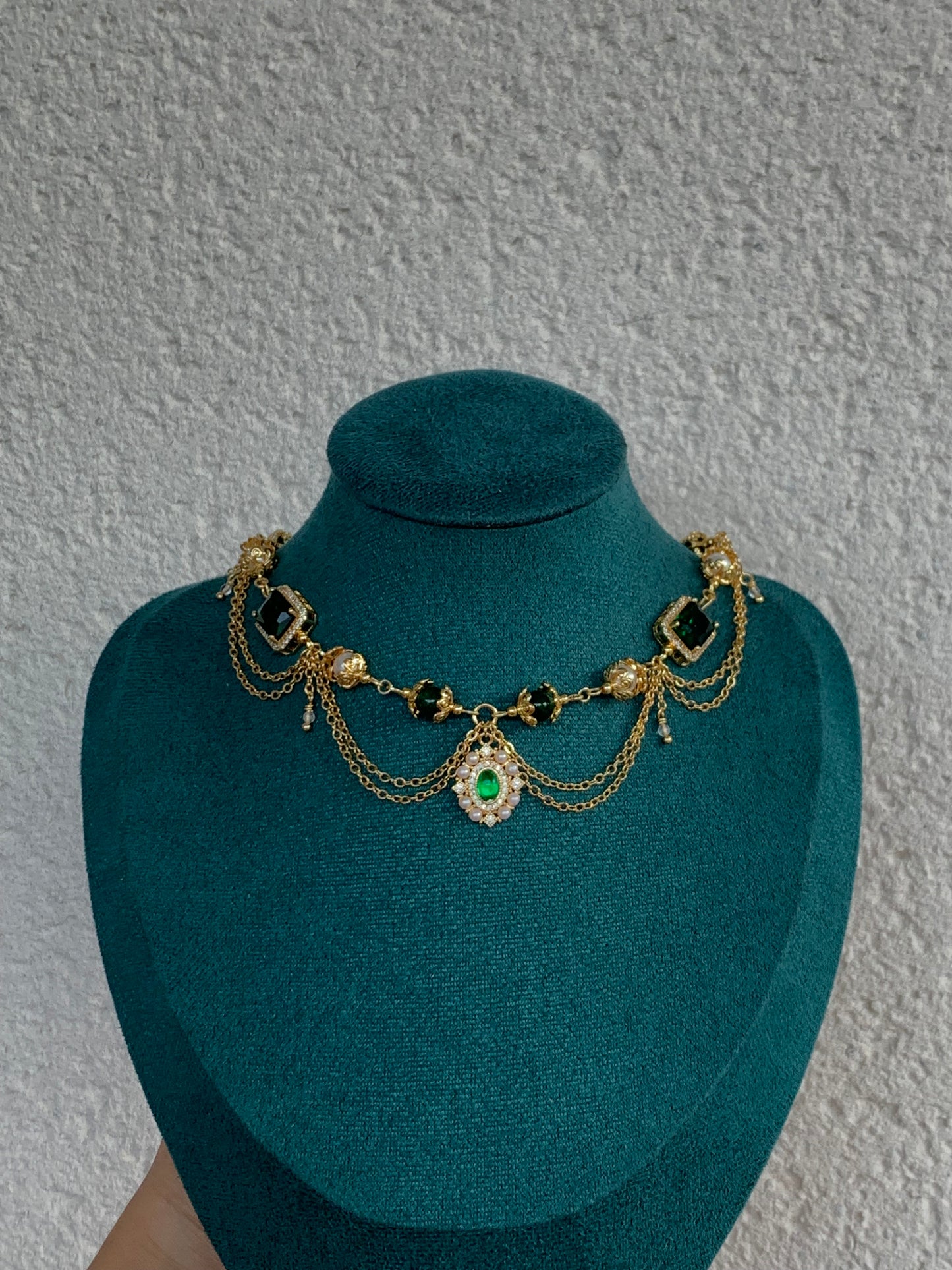 Collier « Esmeralda » plaqué or, Aventurine verte étoilé