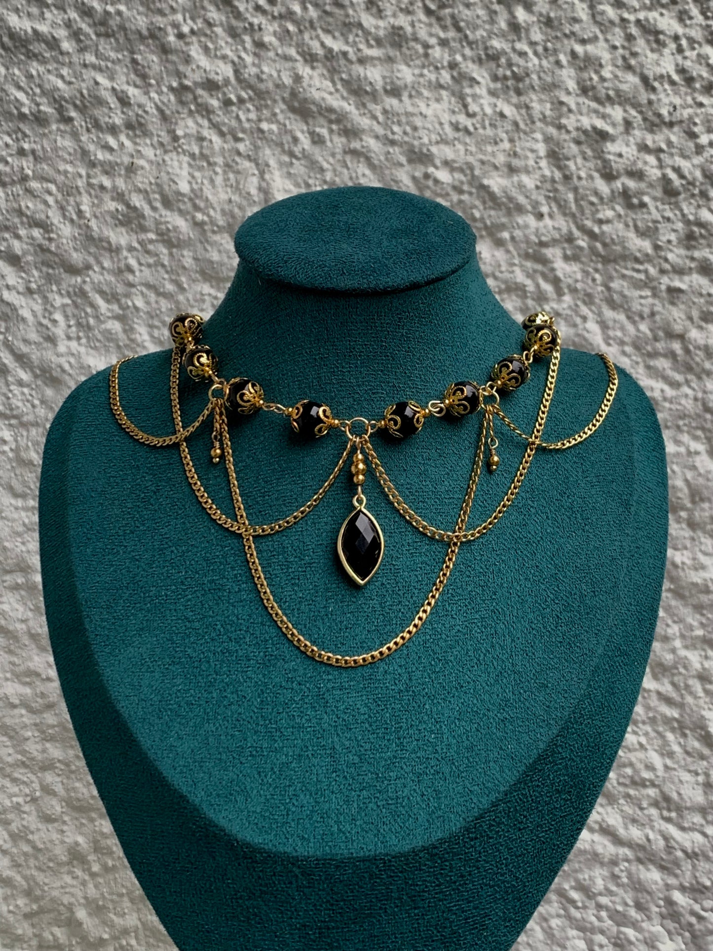 Collier « Maléfique » Tourmaline noir