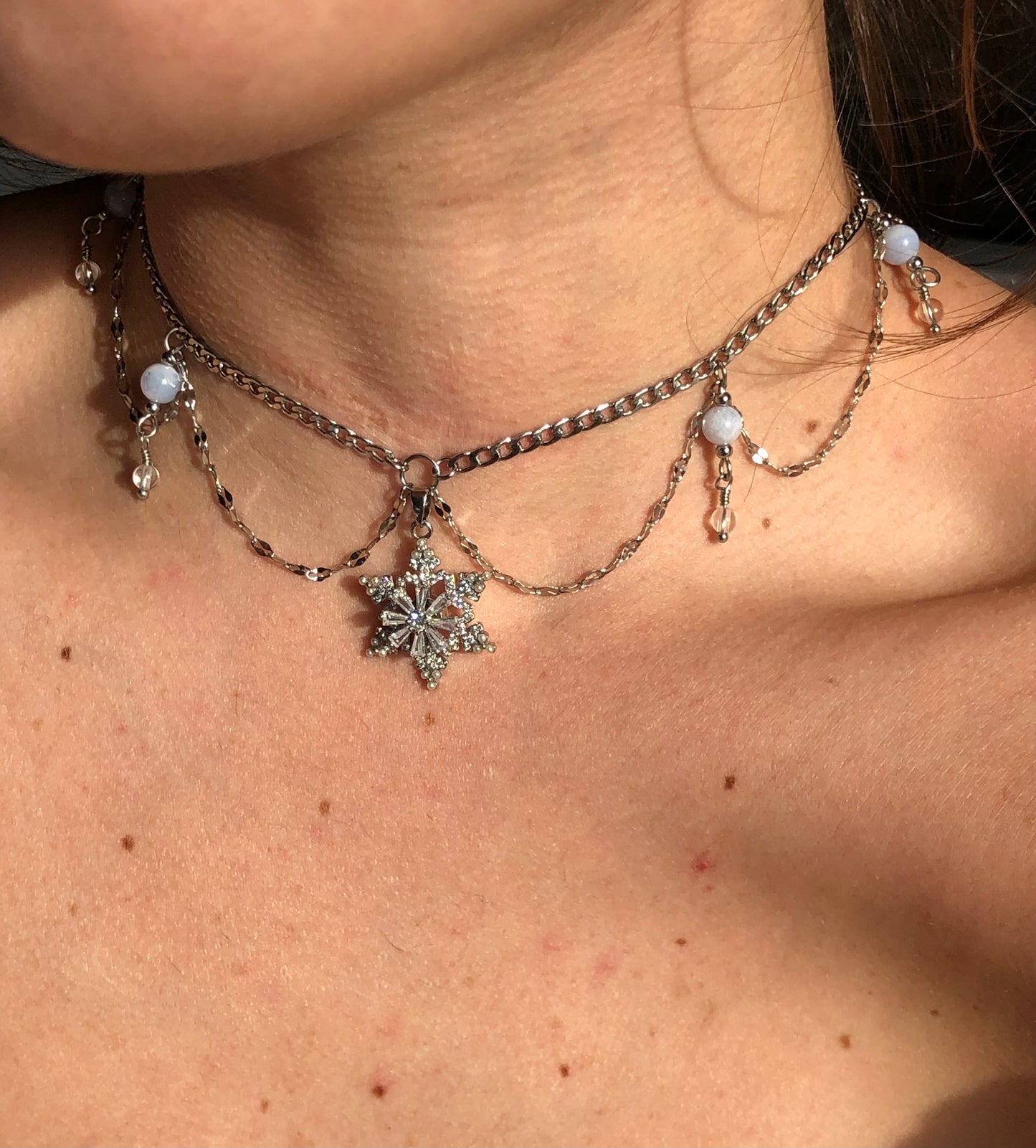 Collier « Elsa » Calcédoine bleue & cristal de roche