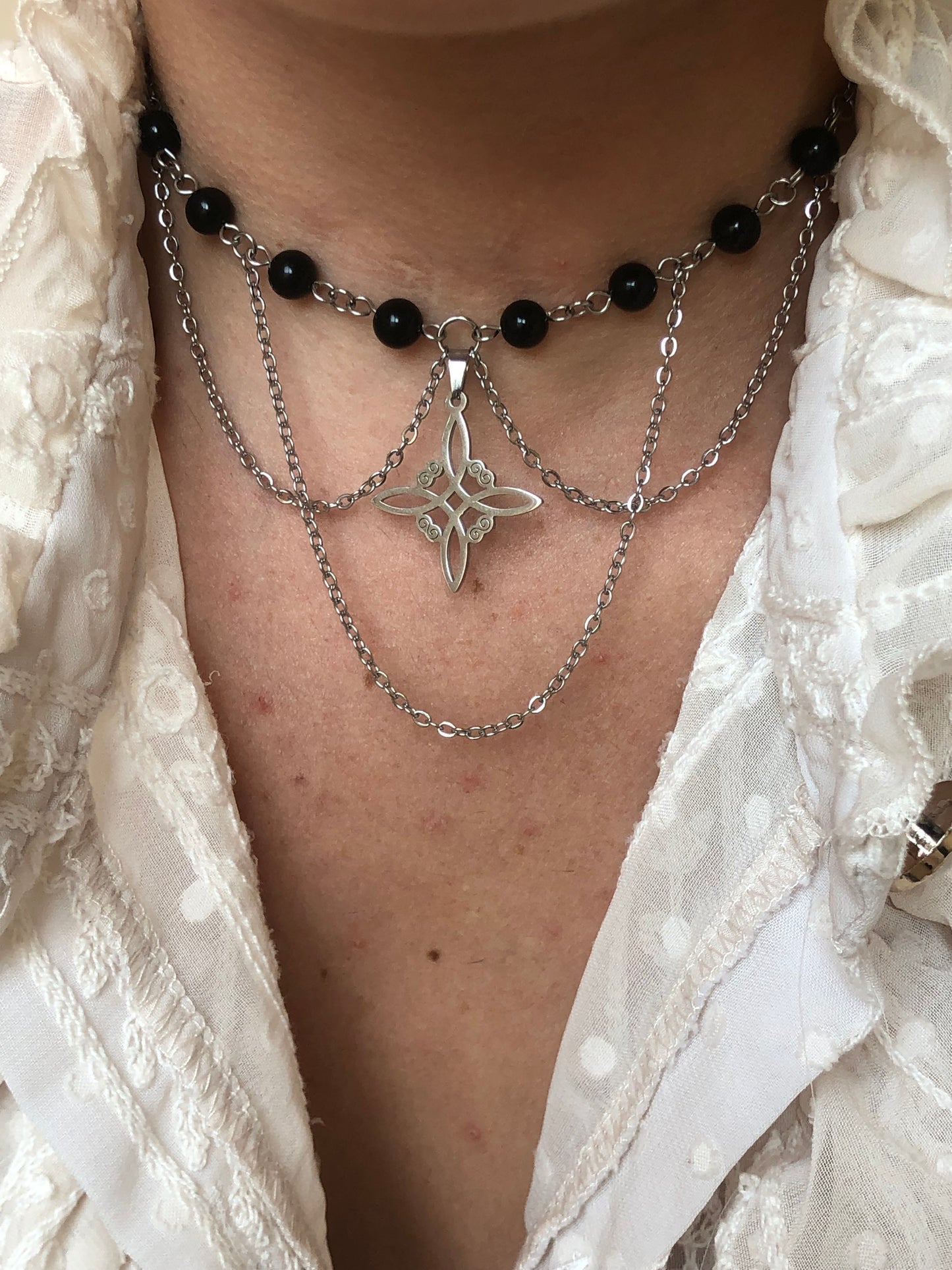 Collier « Nœud de sorcière » Obsidienne noire