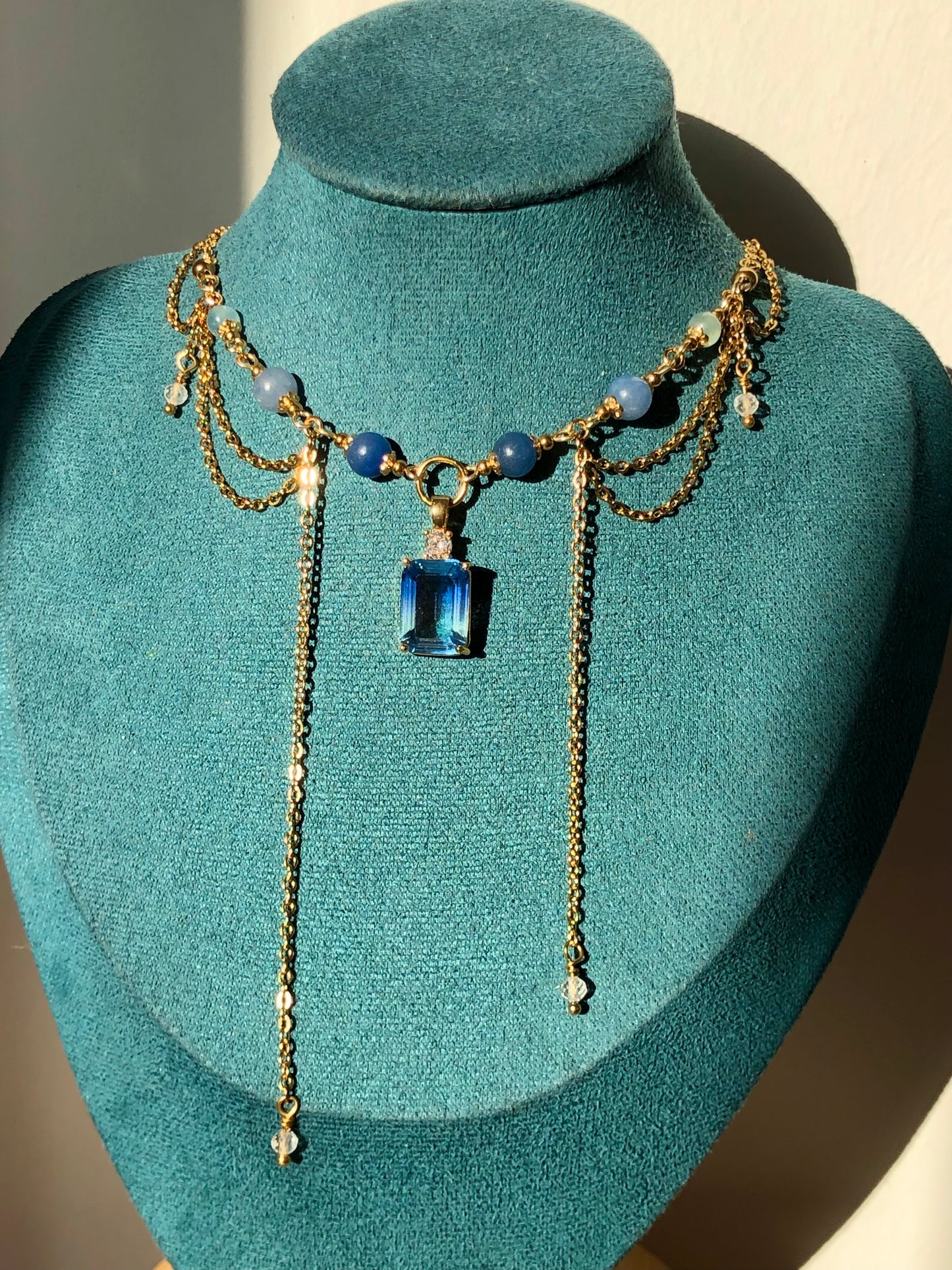 Collier « Estelle » Aventurine bleue, aigue-marine & cristal de roche