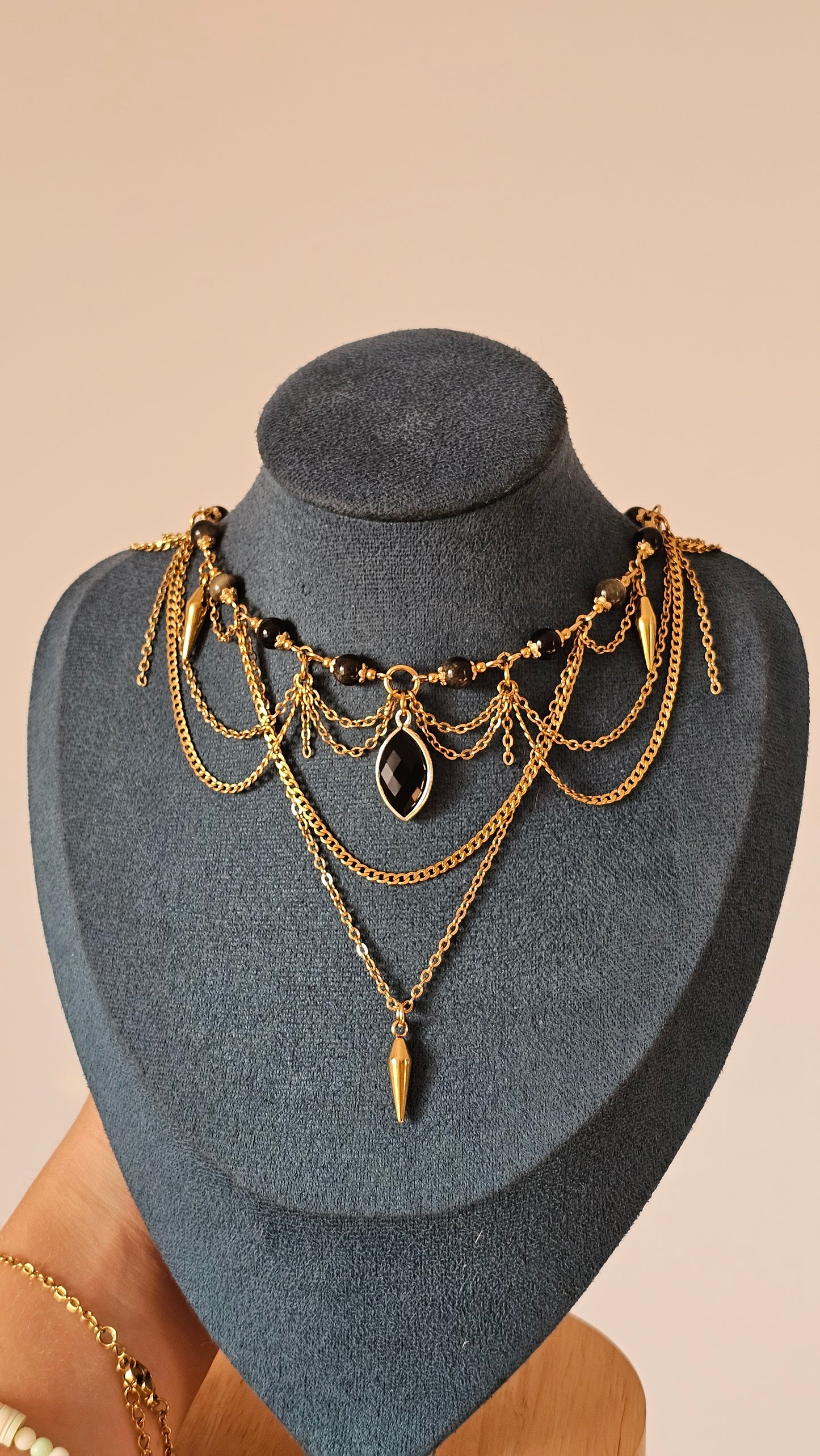 Collier "Naomi" Obsidienne noire/ reflets doré