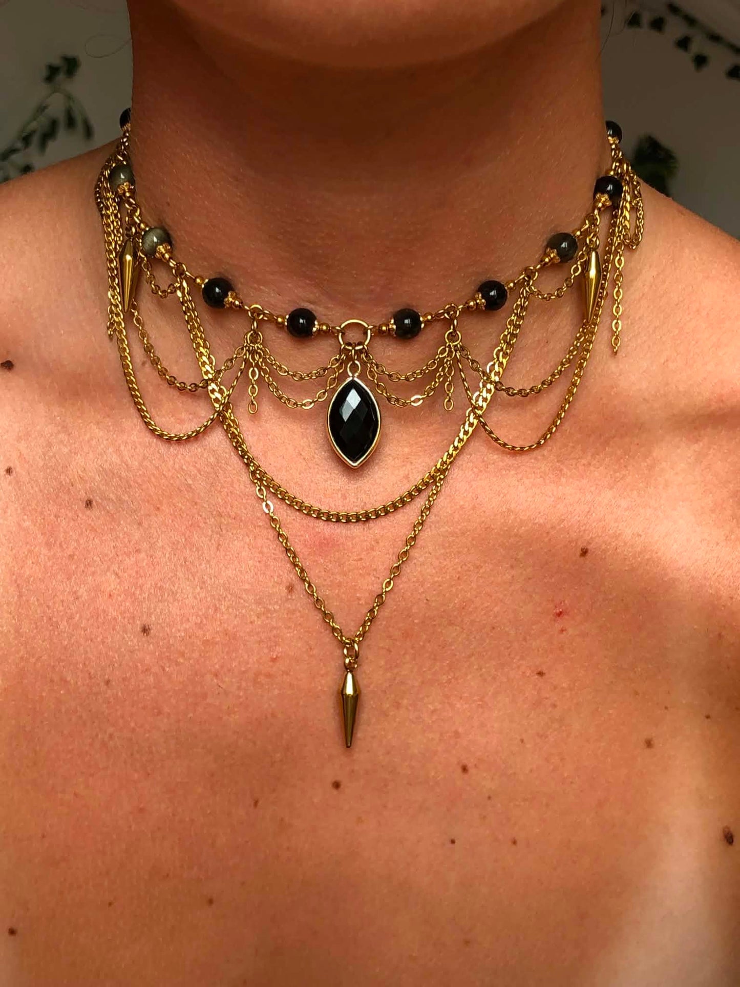 Collier "Naomi" Obsidienne noire/ reflets doré